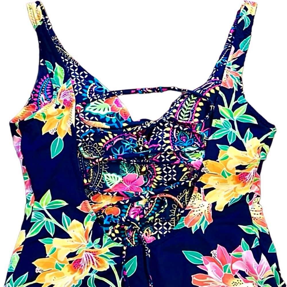 Tommy Bahama Sun Lilies Reversible Lace Back One Piece - Picture 12 of 16